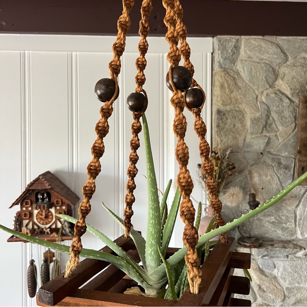 1970s Handmade Wood & Macrame Hanging Planter - Picture 2 of 10